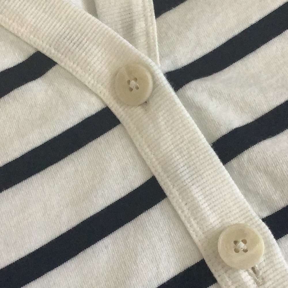 🌿LOFT White and Navy Striped Button Down Shirt - Picture 3 of 7